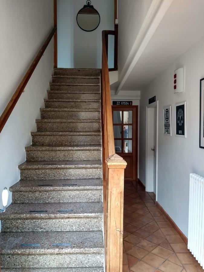 Number15 Guesthouse Каркассонн Екстер'єр фото